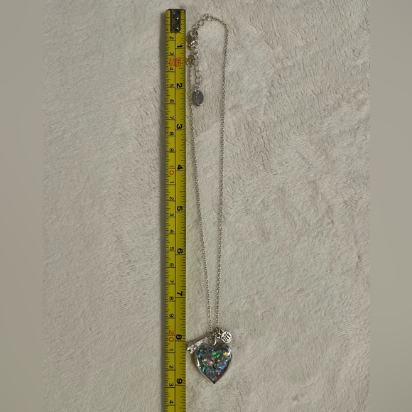 Valentine set: 3 necklaces, pen with heart notepad - Picture 5 of 9